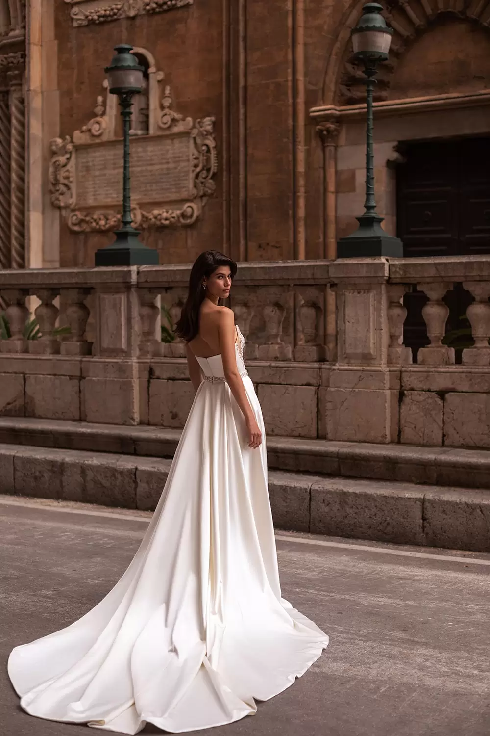 Eva Lendel 2024 ウェディングドレス サイズ 9 Eva Lendel 2024 ウェディングドレス サイズ 9 今値下げ中 Wedding