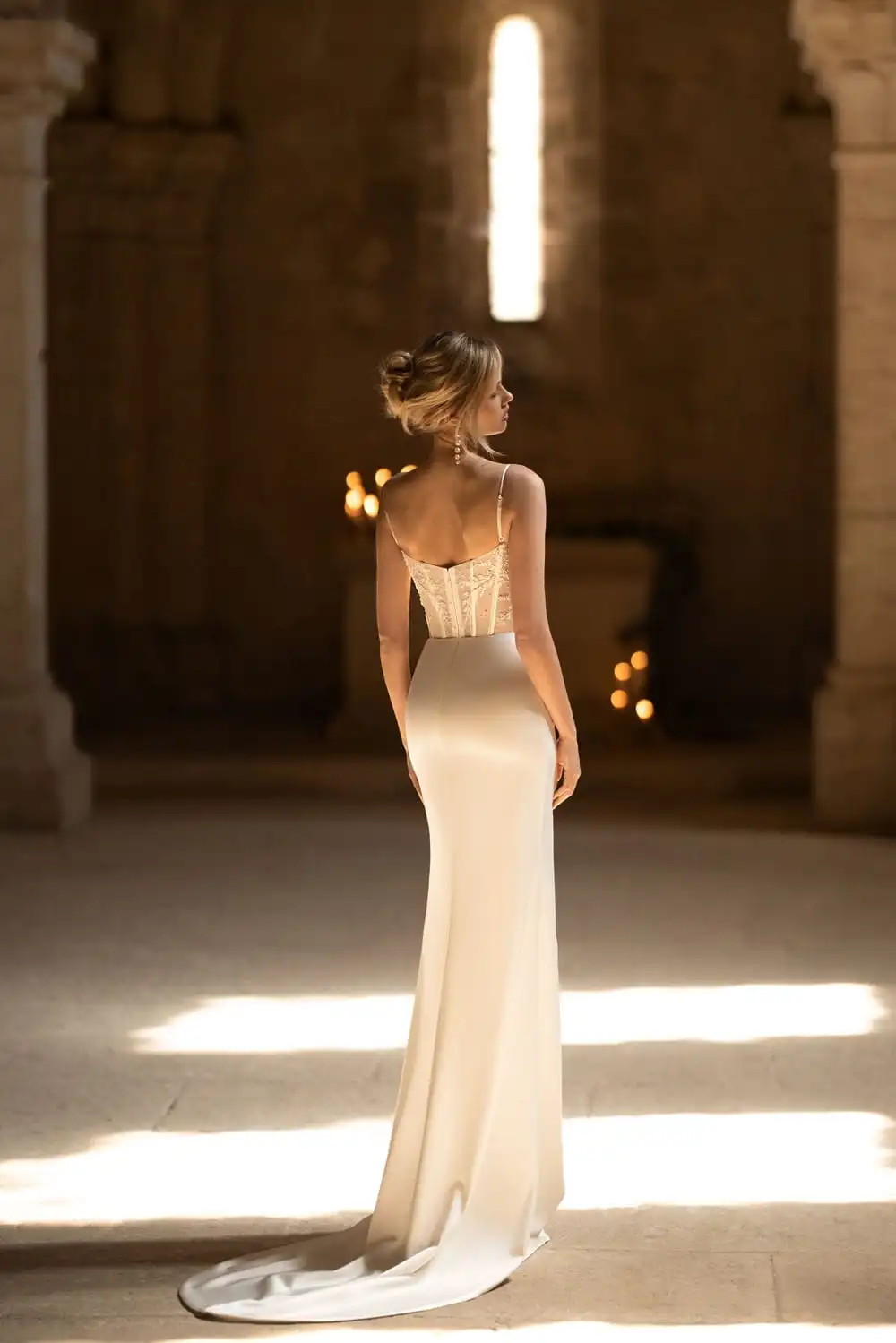 Brielle - Elegant Pearl Wedding Veil & Bridal Jewellery