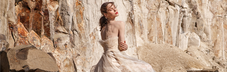 Eva Lendel is up-to-date, not dependent on already established canons of wedding fashion and ready to imply its own rules and tendencies. The unique designs and perfect details create a harmonious blend of classics and individuality.