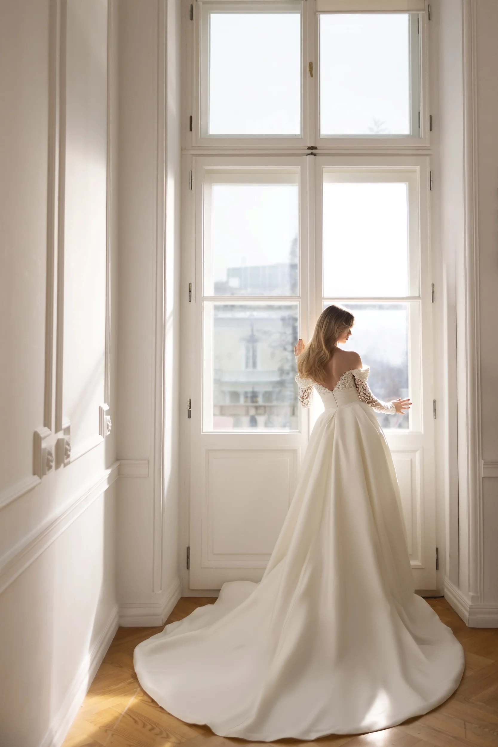 Scandi - Eva Lendel | Luxury bridal fashion brand