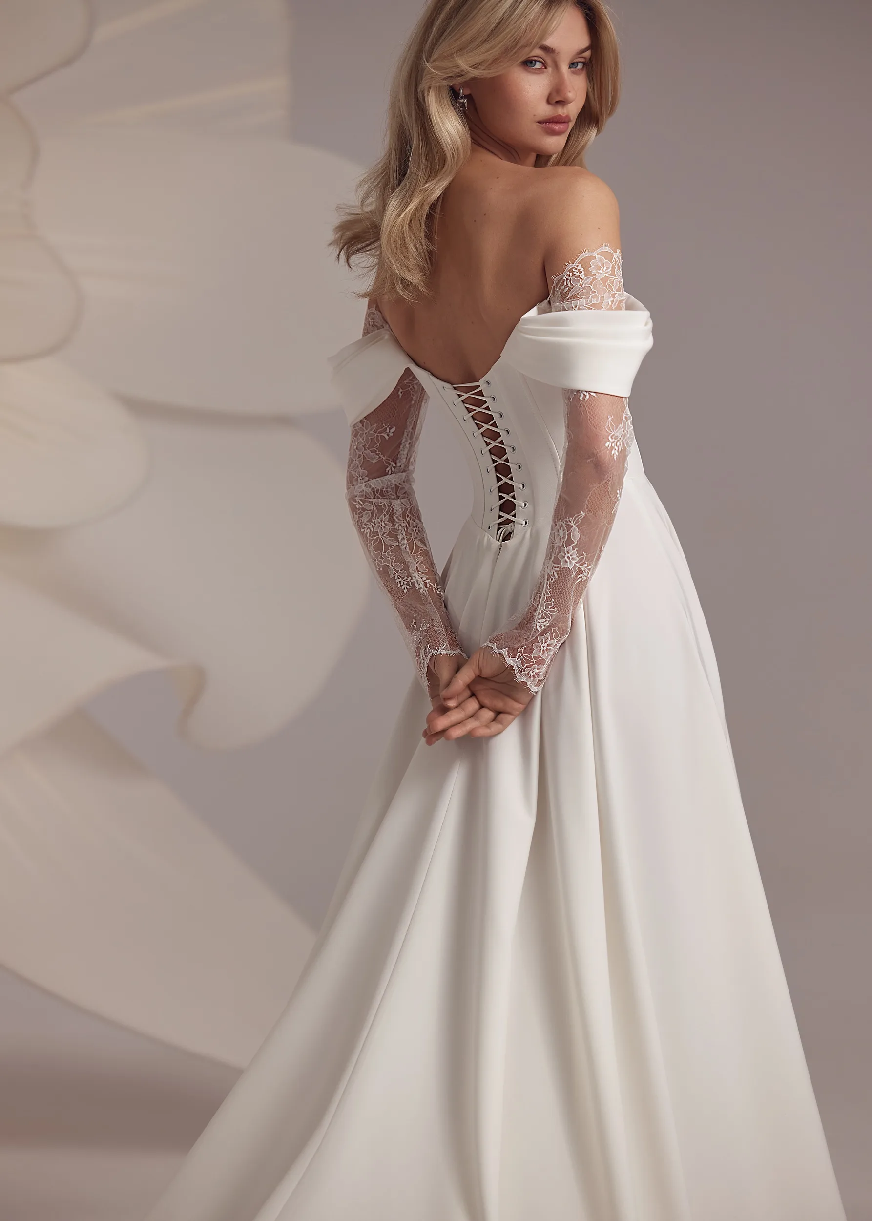 Baccara - Eva Lendel | Luxury bridal fashion brand