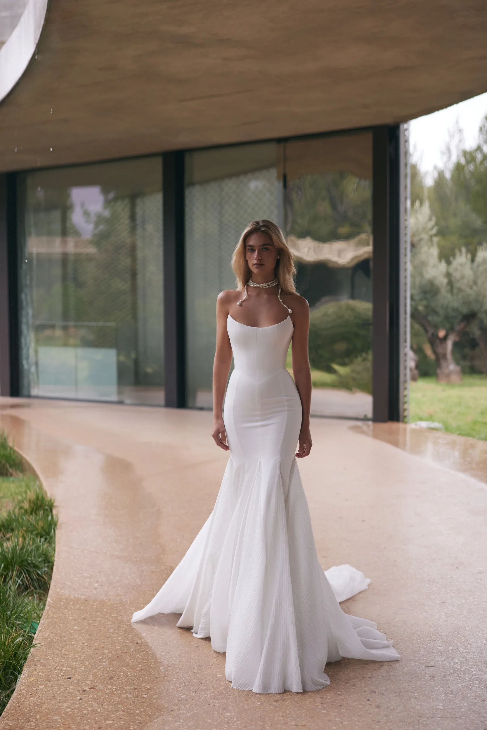Everett - Eva Lendel | Luxury bridal fashion brand
