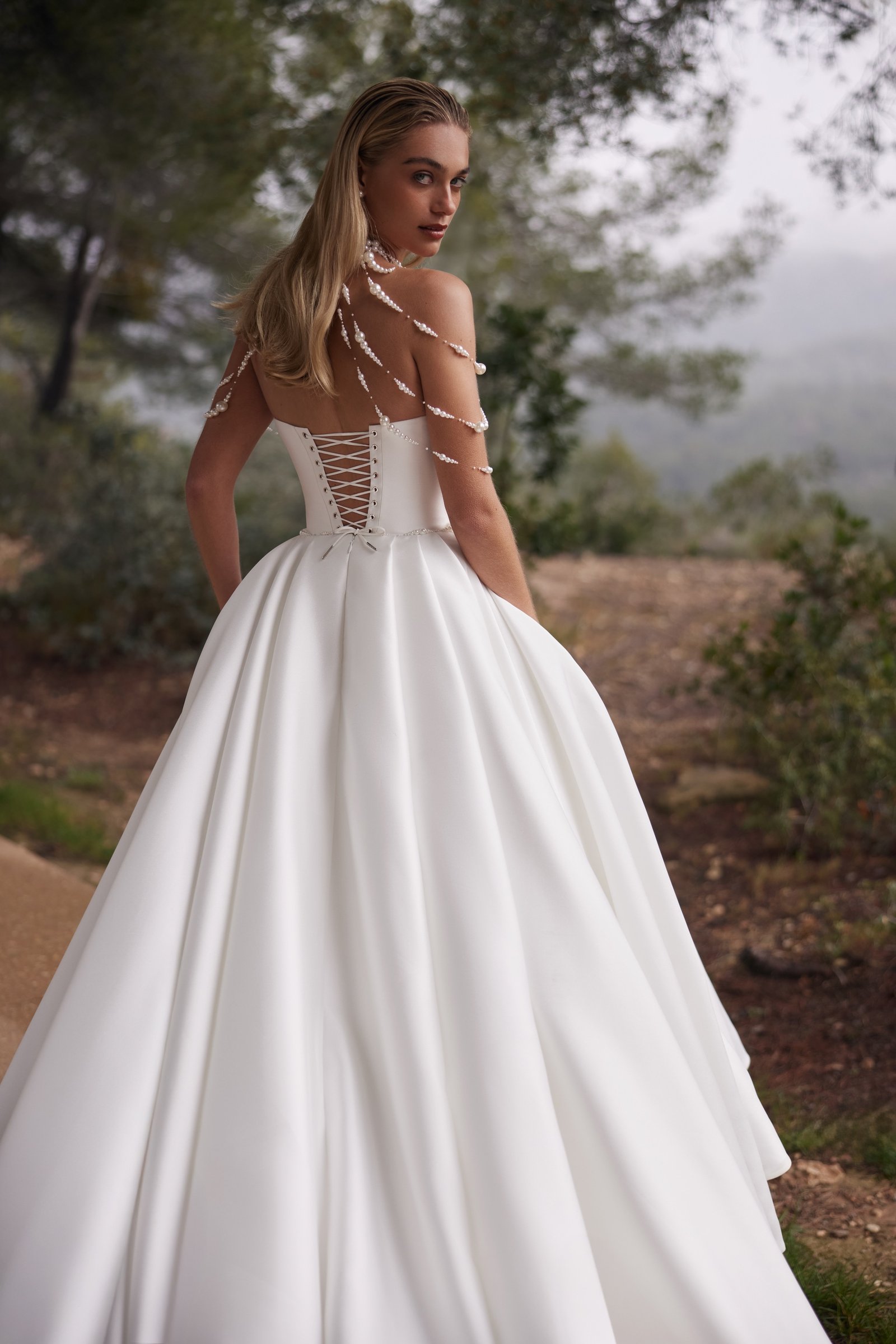 Valley dress 3 by Eva Lendel from Less is More V