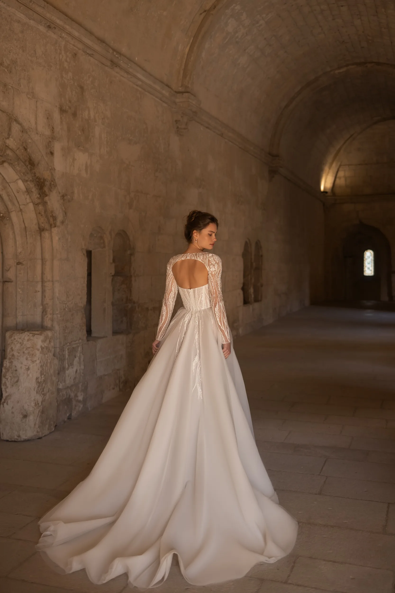 Desert - Eva Lendel | Luxury bridal fashion brand
