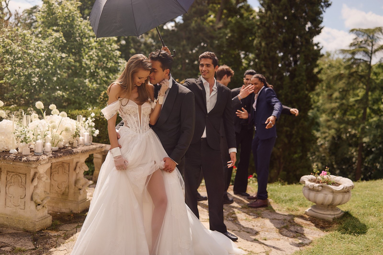 Amor 6 wedding dress by Eva Lendel from Love Story collection