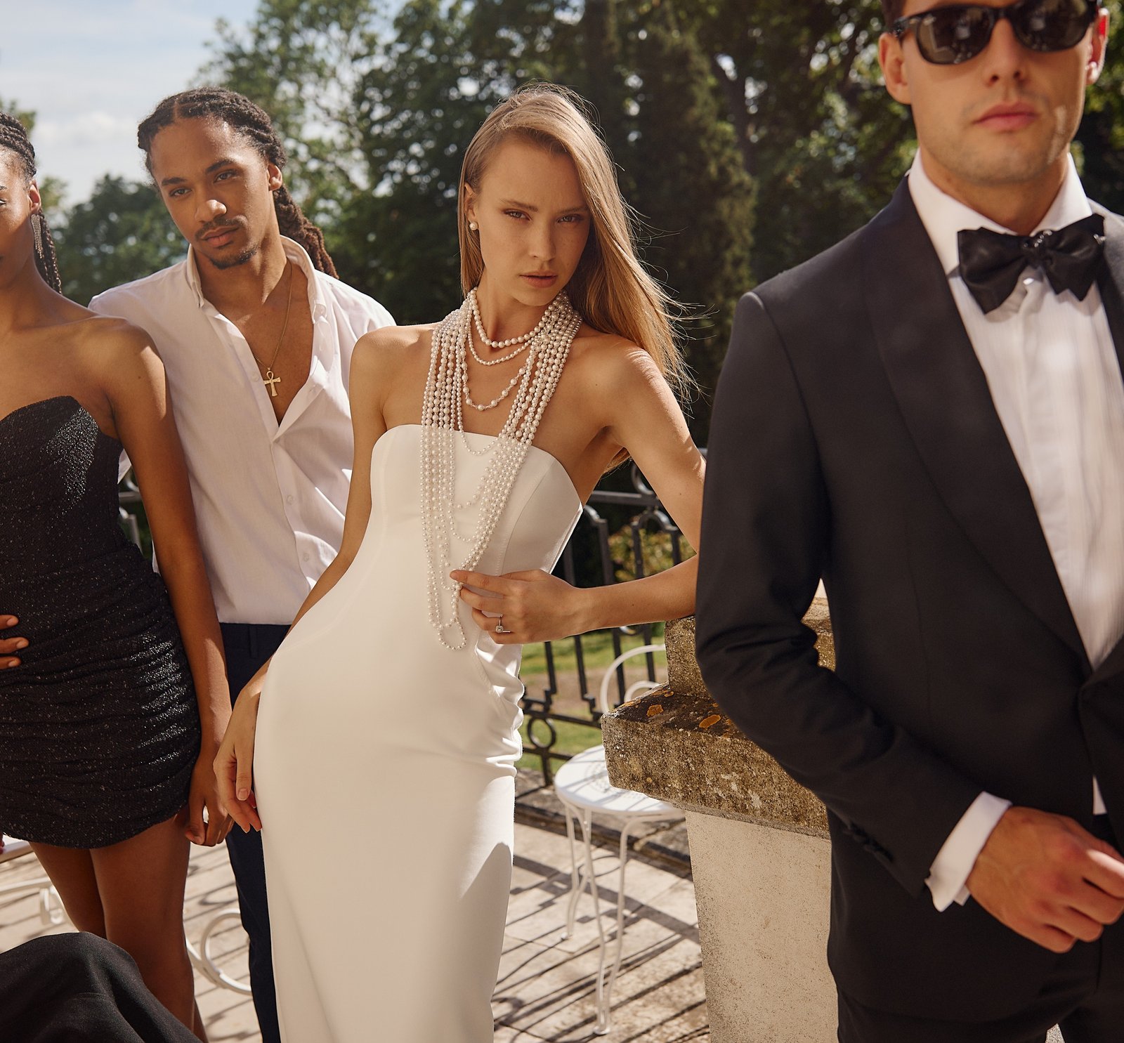 Cascade 4 wedding dress by Eva Lendel from Love Story collection