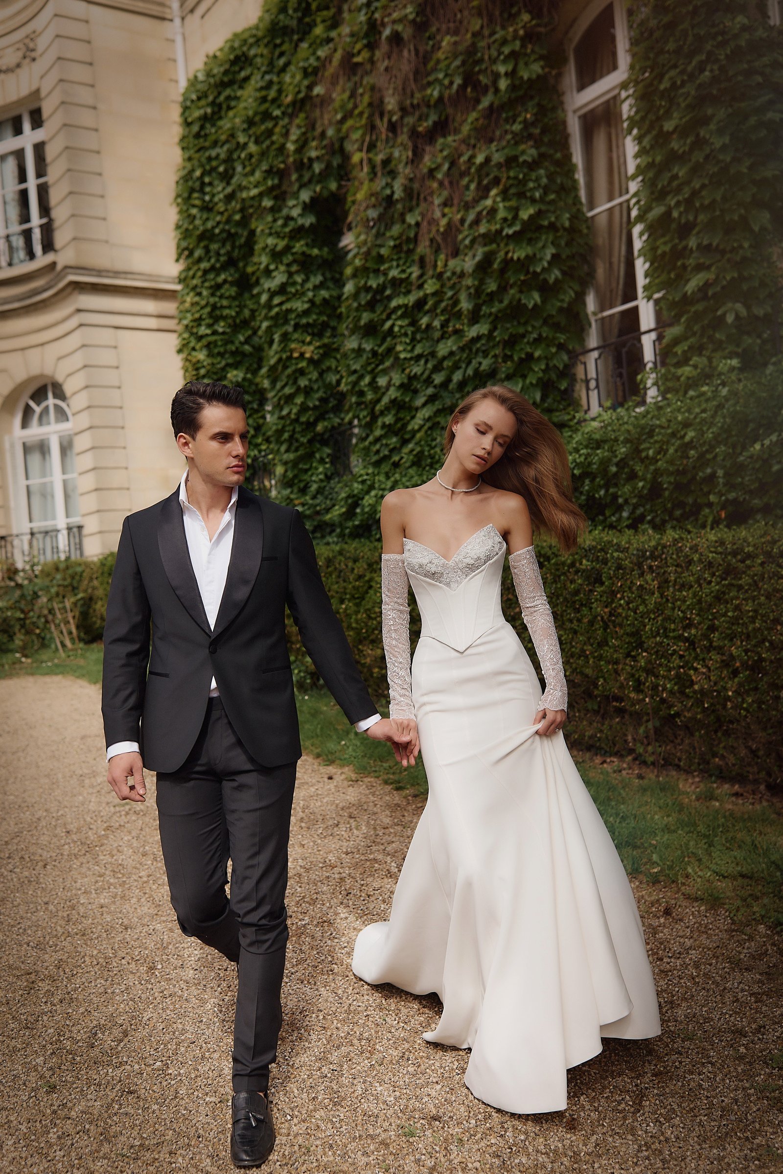 Noemi 1 wedding dress by Eva Lendel from Love Story collection
