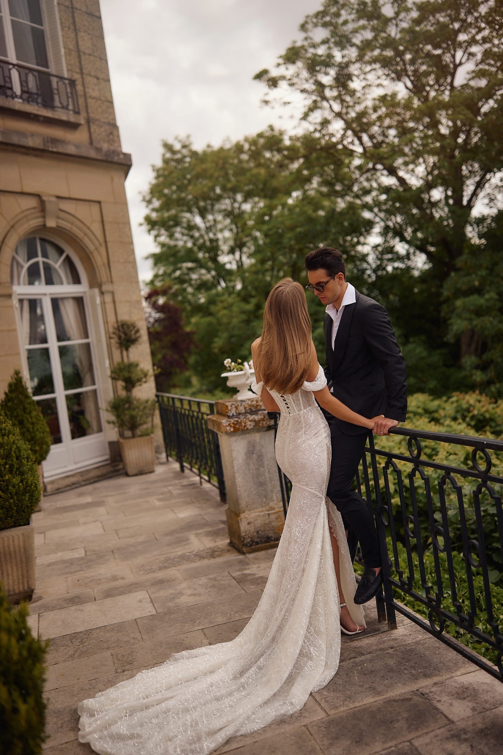 Saga 4 wedding dress by Eva Lendel from Love Story collection