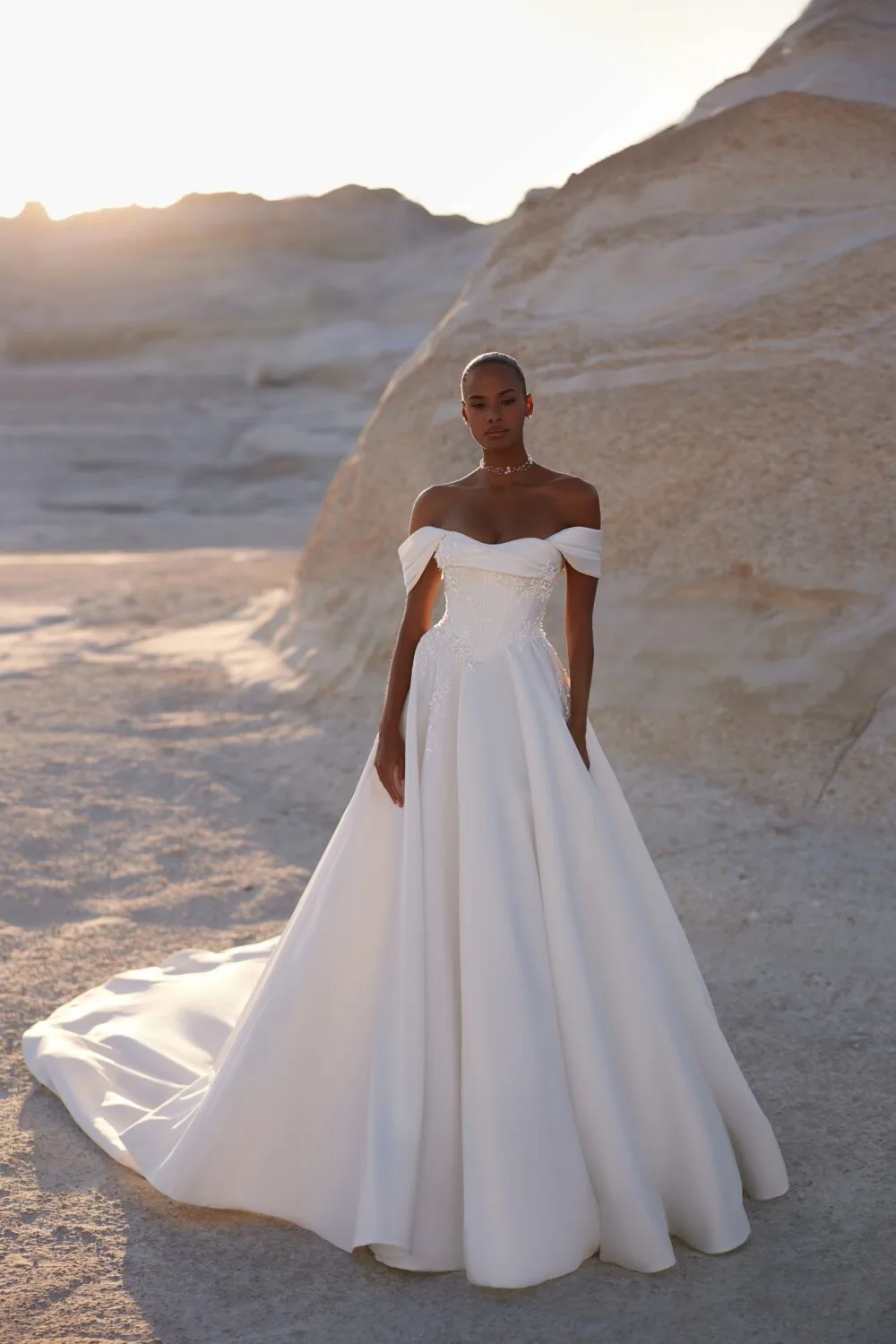 Venus - Eva Lendel | Luxury bridal fashion brand