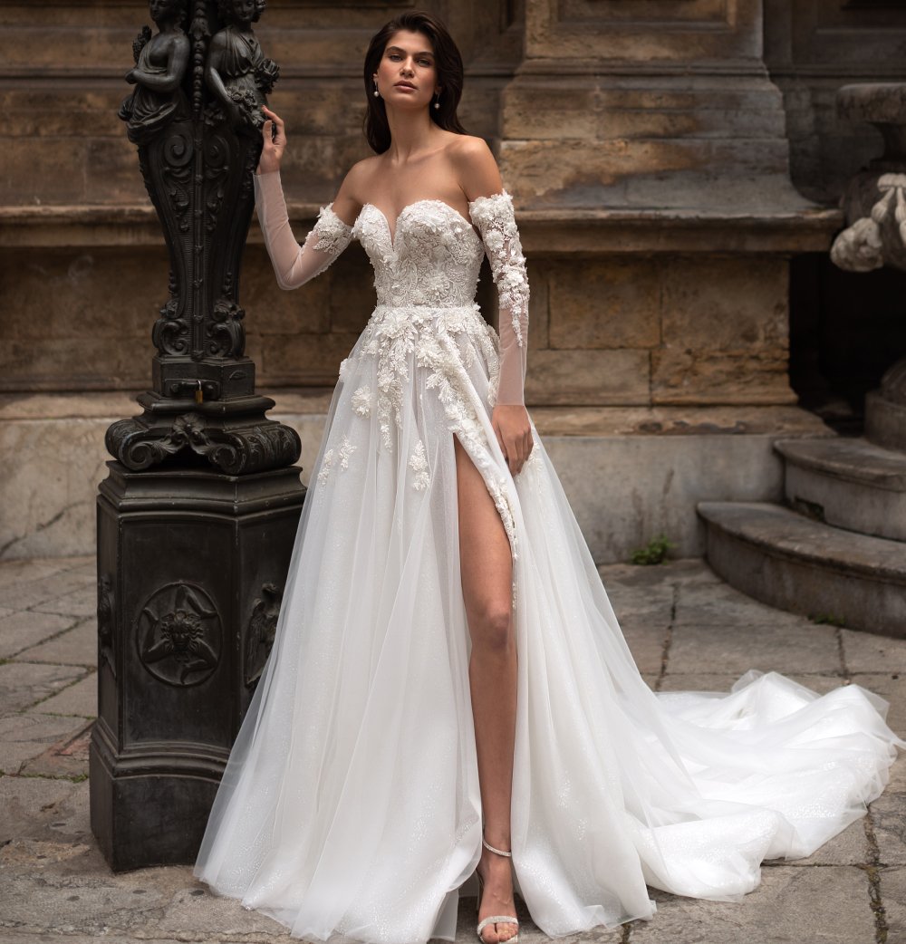 Bridal Trends 2022 - 2023 | Future and current wedding dress trends 2022 Real brides in wedding dresses of different styles by Eva Landel design - 1