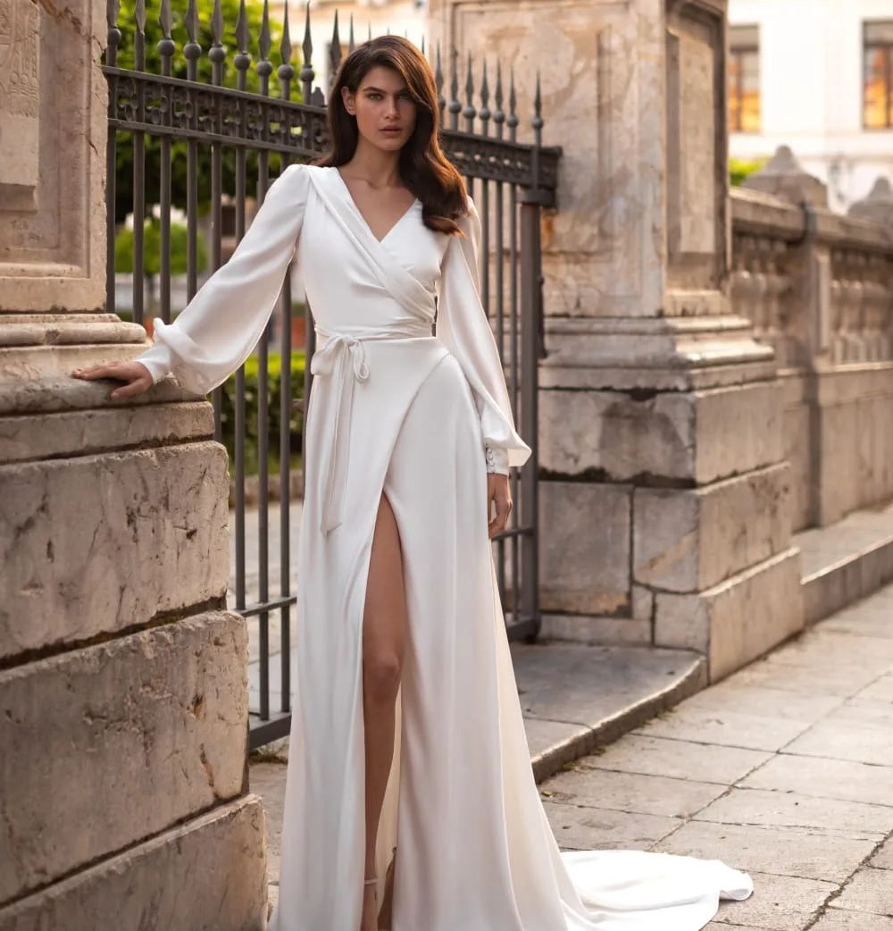 Bridal Trends 2022 - 2023 | Future and current wedding dress trends 2022 Real brides in wedding dresses of different styles by Eva Landel design - Eva Lendel | Luxury bridal fashion brand Bridal Trends 2022 - 2023 | Future and current wedding dress trends 2022 Real brides in wedding dresses of different styles by Eva Landel design - Eva Lendel | Luxury bridal fashion brand