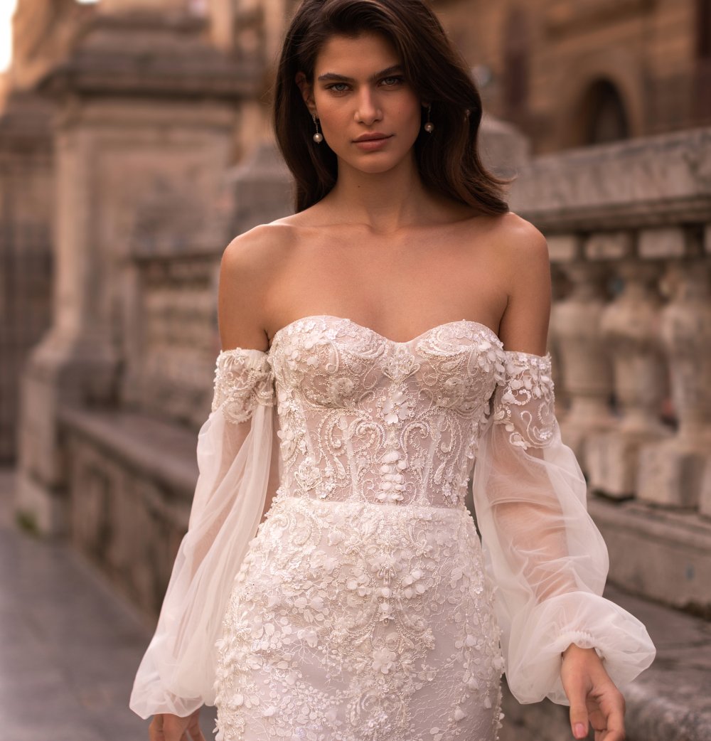 Bridal Trends 2022 - 2023 | Future and current wedding dress trends 2022 Real brides in wedding dresses of different styles by Eva Landel design - 6