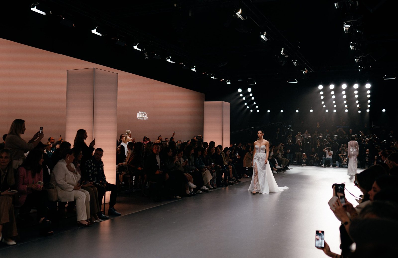Eva Lendel Stuns at Barcelona Bridal Fashion Week 2024: A Recap of Glamour and Elegance - 3